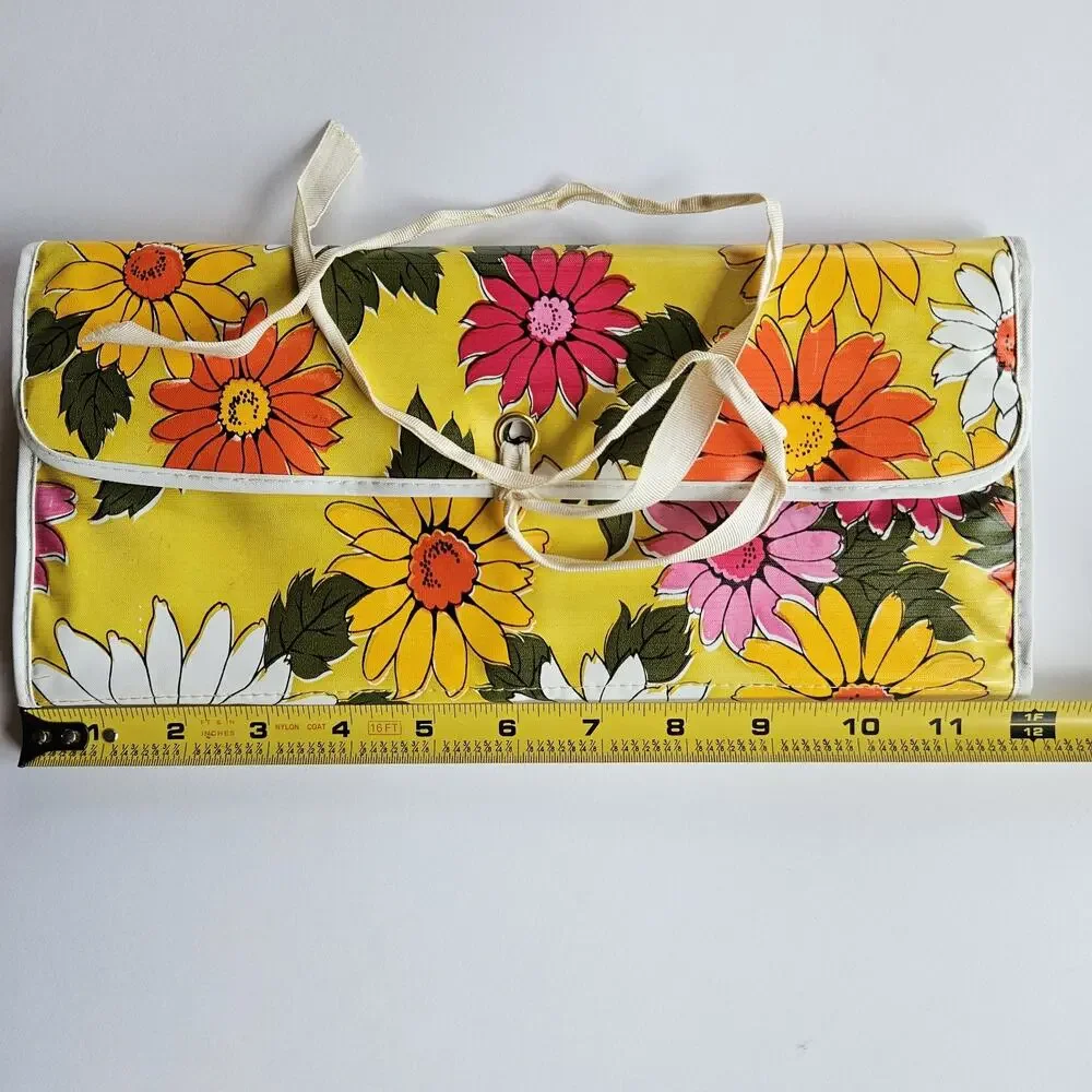 VTG Travel Lingerie Storage Bag Hosiery Pouch Nylon Mod Flowers Mid Century